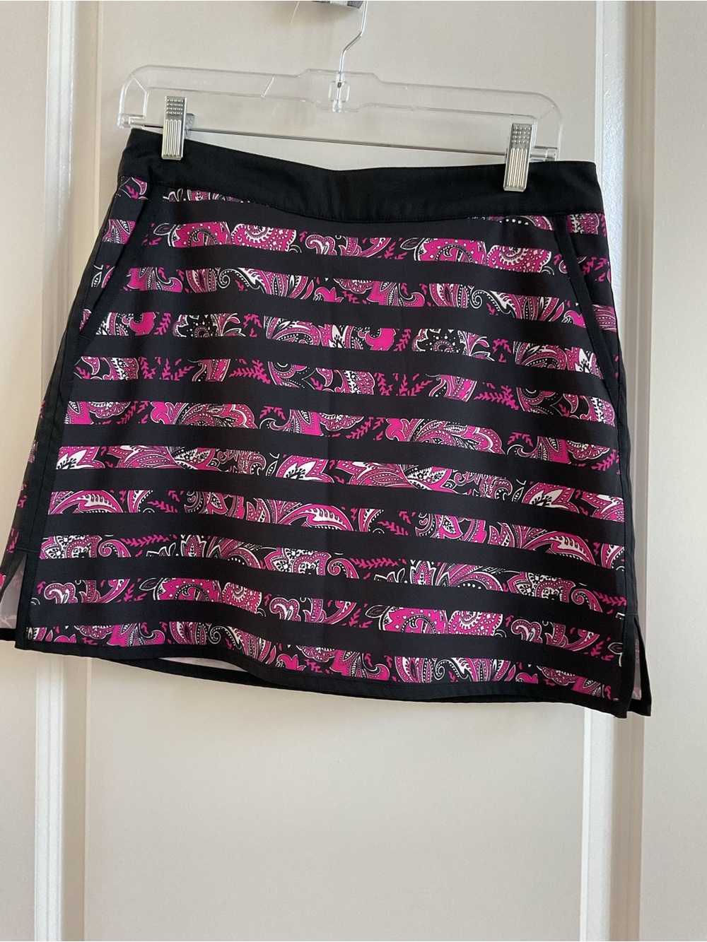 Lady Hagan Black & Pink Paisley Striped Golf Skort